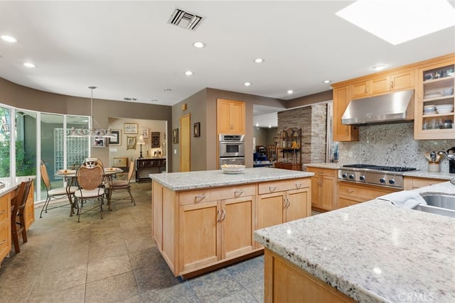4956 Hood Drive, Woodland Hills, CA 91364 — photo 15 of 41