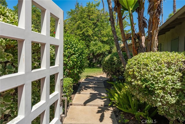 4956 Hood Drive, Woodland Hills, CA 91364 — photo 3 of 41