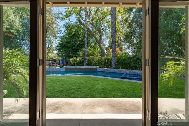 4956 Hood Drive, Woodland Hills, CA 91364 — photo 9 of 41