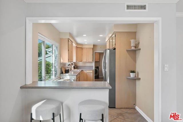 5812 S Garth Avenue, Los Angeles, CA 90056 — photo 23 of 56
