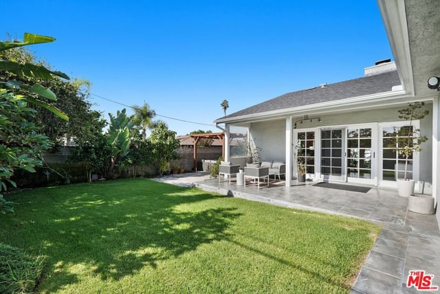 5812 S Garth Avenue, Los Angeles, CA 90056 — photo 35 of 56