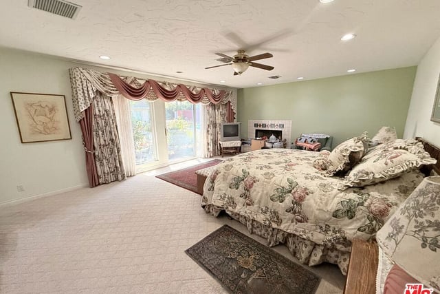 5429 Corbin Avenue, Los Angeles, CA 91356 — photo 30 of 44