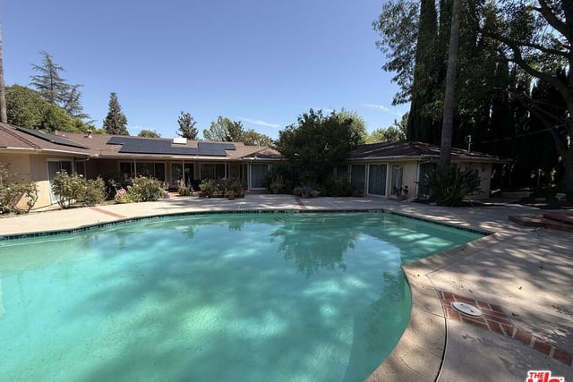 5429 Corbin Avenue, Los Angeles, CA 91356 — photo 39 of 44
