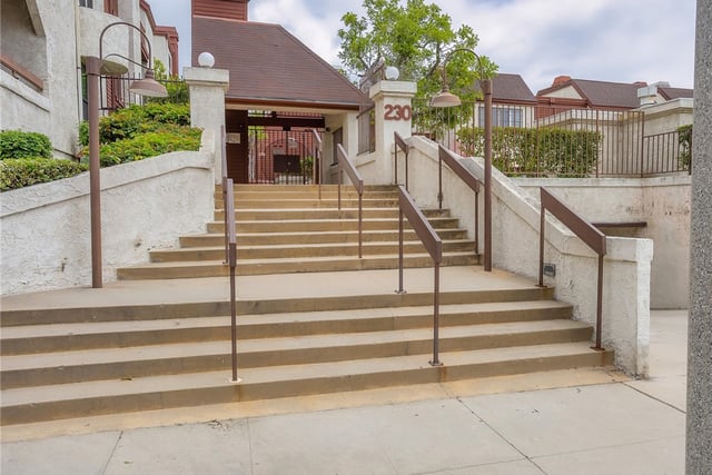 230 Bethany Road 237, Burbank, CA 91504 — photo 31 of 43