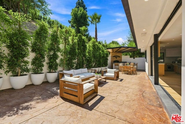 4949 Bilmoor Avenue, Tarzana, CA 91356 — photo 28 of 32