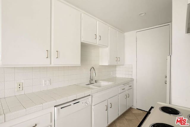 10751 Wilshire Boulevard PH1, Los Angeles, CA 90024 — photo 4 of 14