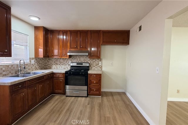 5242 Linden Avenue, Long Beach, CA 90805 — photo 13 of 38