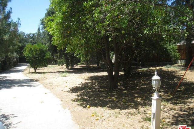 9814 Baden Avenue, Chatsworth, CA 91311 — photo 7 of 50