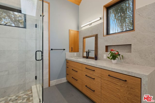 12430 Mitchell Avenue, Los Angeles, CA 90066 — photo 16 of 32