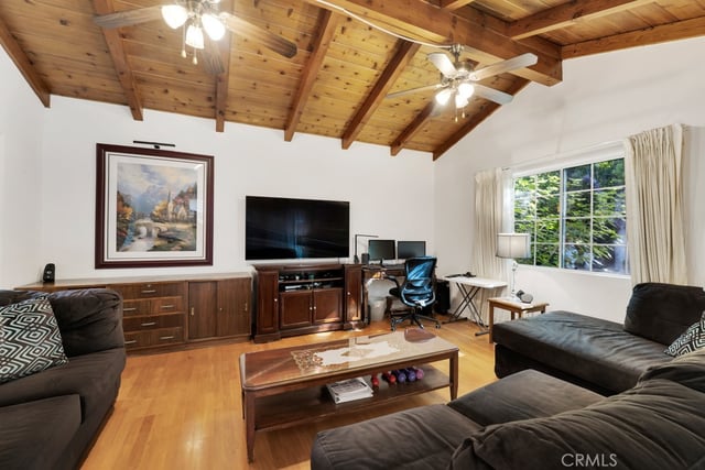 9414 Donna, Northridge, CA 91324 — photo 5 of 35