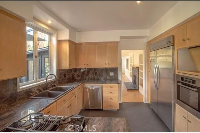 1843 N Beverly Glen, Los Angeles, CA 90077 — photo 4 of 6