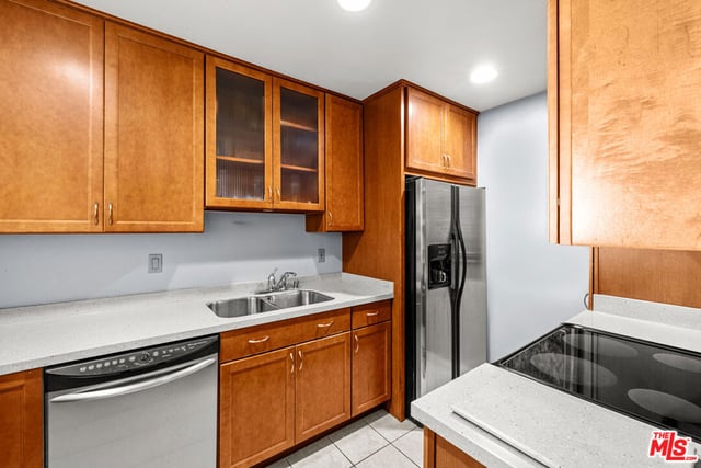 5651 Sumner Way 203, Culver City, CA 90230 — photo 21 of 32