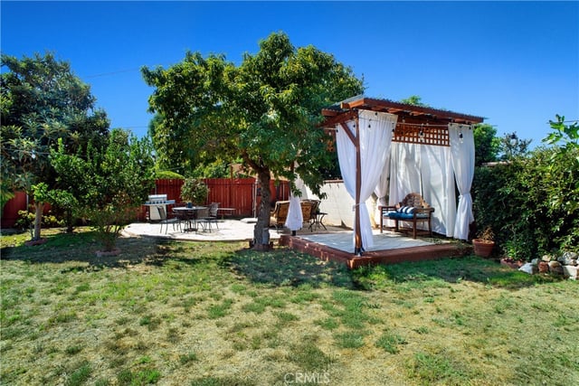6655 Yarmouth Avenue, Reseda, CA 91335 — photo 15 of 16