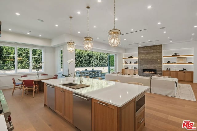 1675 San Remo Drive, Pacific Palisades, CA 90272 — photo 12 of 41