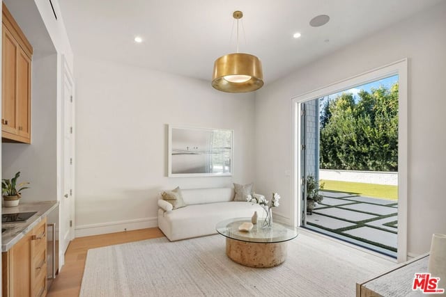 1675 San Remo Drive, Pacific Palisades, CA 90272 — photo 16 of 41
