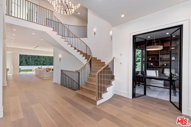 1675 San Remo Drive, Pacific Palisades, CA 90272 — photo 3 of 41