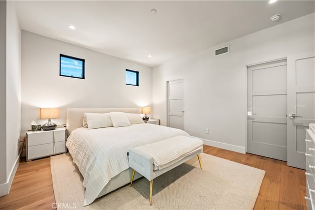 10612 Bloomfield Street, Toluca Lake, CA 91602 — photo 25 of 38