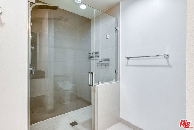 4813 Oakwood Avenue 103, Los Angeles, CA 90004 — photo 13 of 20