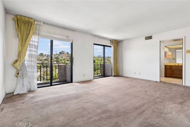 2431 Claremont, Los Angeles, CA 90027 — photo 46 of 72