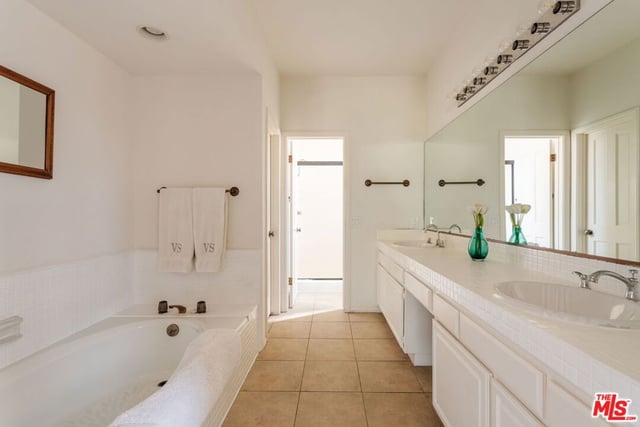 10336 Almayo Avenue 302, Los Angeles, CA 90064 — photo 19 of 29