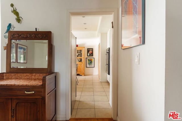 10336 Almayo Avenue 302, Los Angeles, CA 90064 — photo 8 of 29
