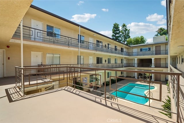 4358 Mammoth Avenue 14, Sherman Oaks, CA 91423 — photo 18 of 30
