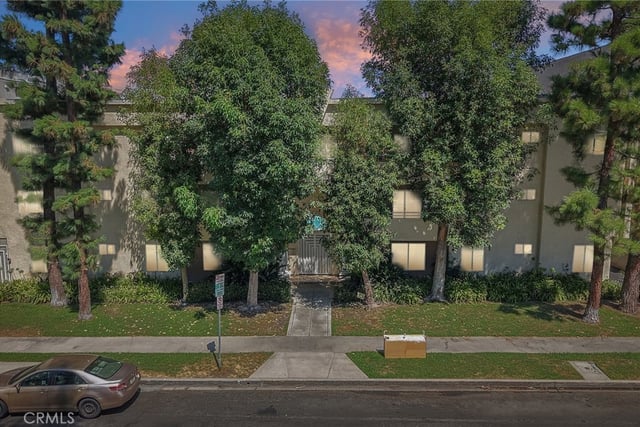 4358 Mammoth Avenue 14, Sherman Oaks, CA 91423 — photo 26 of 30