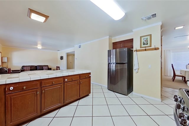 814 Lisa Street, Palmdale, CA 93551 — photo 21 of 65