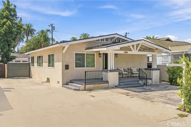 1746 W 38th Place, Los Angeles, CA 90062 — photo 2 of 36