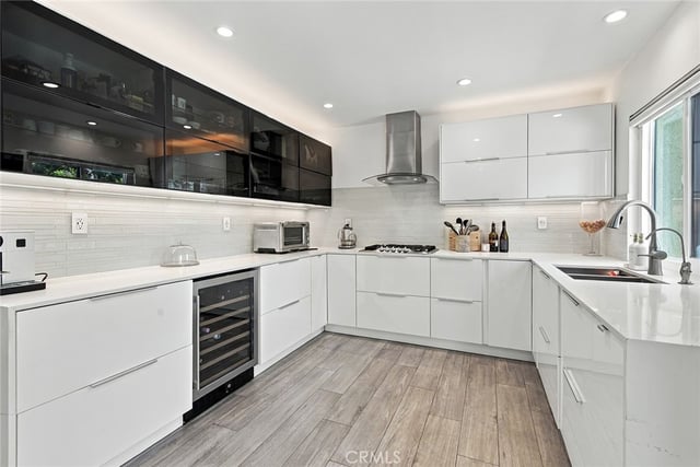 7100 Balboa Boulevard 807, Lake Balboa, CA 91406 — photo 10 of 22