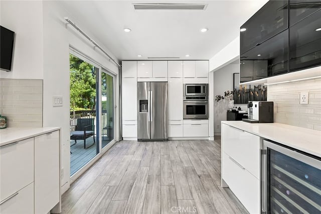 7100 Balboa Boulevard 807, Lake Balboa, CA 91406 — photo 11 of 22