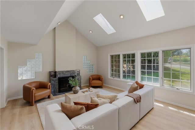 27383 Provident Road, Agoura Hills, CA 91301 — photo 4 of 44