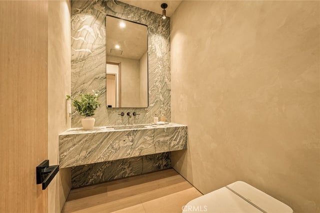 16658 Addison, Encino, CA 91436 — photo 20 of 46