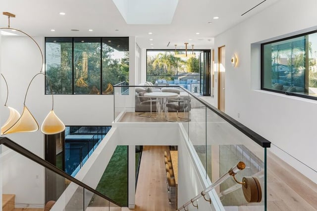 738 Palms Boulevard, Venice, CA 90291 — photo 14 of 34