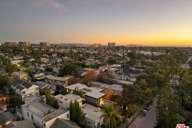 738 Palms Boulevard, Venice, CA 90291 — photo 34 of 34