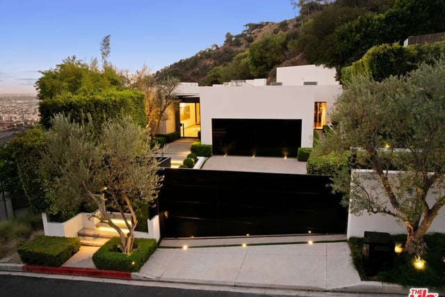 1877 Rising Glen Road, Los Angeles, CA 90069 — photo 5 of 30
