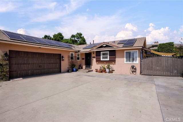 431 E Dexter Street, Covina, CA 91723 — photo 2 of 35