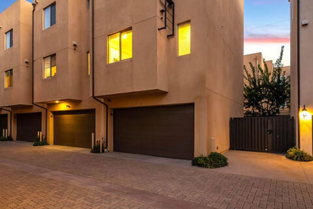 10716 Toluca Court, Toluca Lake, CA 91602 — photo 32 of 38
