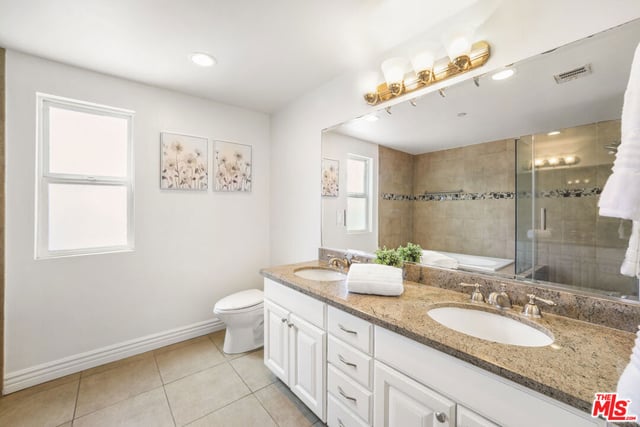 1135 Rexford Drive 302, Los Angeles, CA 90035 — photo 11 of 27