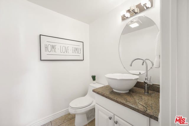 1135 Rexford Drive 302, Los Angeles, CA 90035 — photo 14 of 27