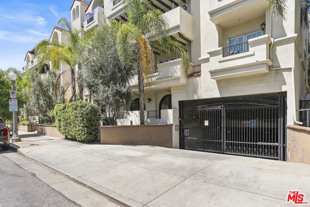 1135 Rexford Drive 302, Los Angeles, CA 90035 — photo 22 of 27