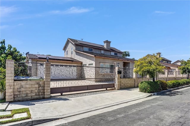 8535 Norris, Sun Valley, CA 91352 — photo 2 of 43