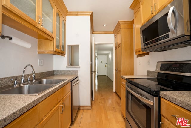 5845 Doverwood Drive 214, Culver City, CA 90230 — photo 11 of 24