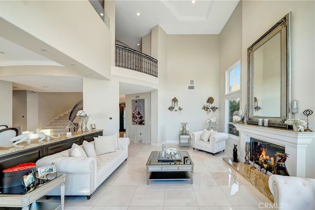 19225 Briarfield Way, Tarzana, CA 91356 — photo 8 of 51