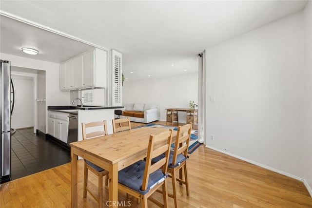 4520 Natick Avenue 309, Sherman Oaks, CA 91403 — photo 2 of 12