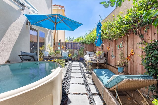 8425 Burnet Avenue 6, North Hills, CA 91343 — photo 12 of 29