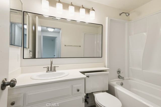16040 Leffingwell Road 101, Whittier, CA 90603 — photo 16 of 24