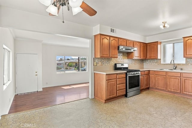 1402 W 1st Street, San Pedro, CA 90732 — photo 6 of 34
