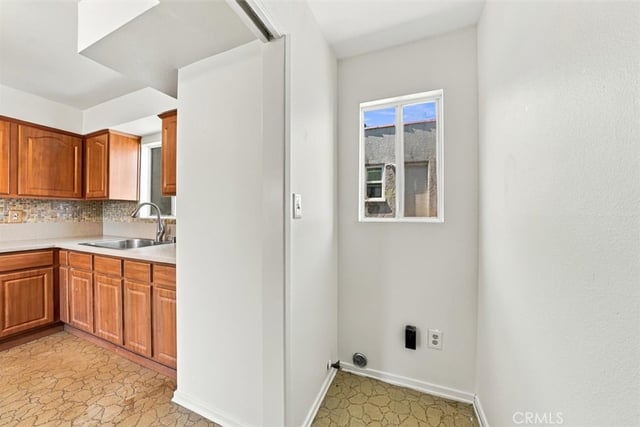 1402 W 1st Street, San Pedro, CA 90732 — photo 9 of 34