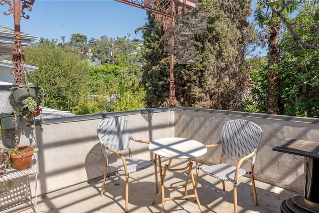 1900 Taft, Los Angeles, CA 90068 — photo 20 of 52